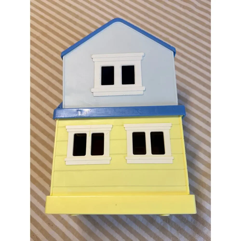 CoComelon Deluxe Family House Playset Musical Toy